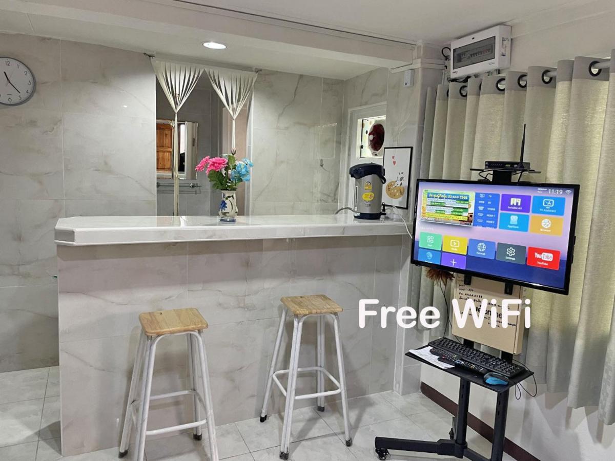 Apartment A4 Dindaeng Бангкок Экстерьер фото